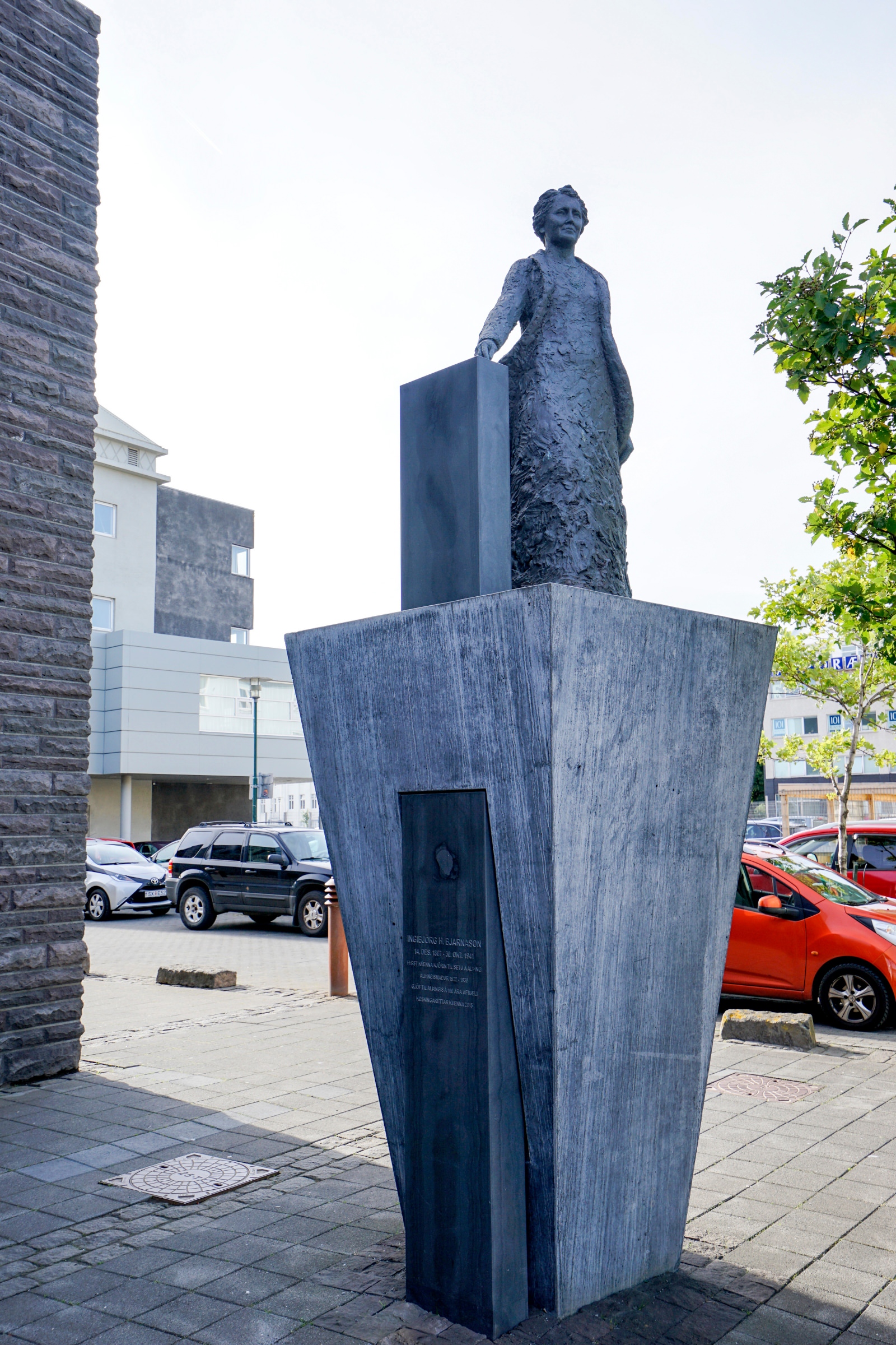Ingibjorg H Bjarnason Statue